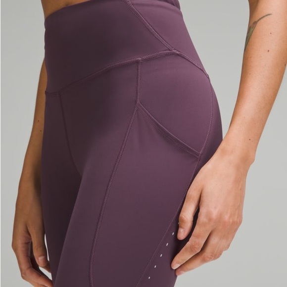 lululemon athletica Fast and Free High-Rise
Tight Leggings 25" with Pockets - Picture 5 of 12